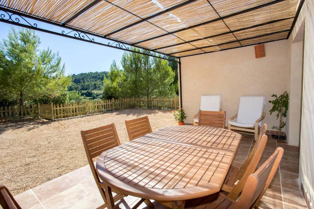 L'Arbre A Soleil Villa Aigues-Vives  Екстериор снимка